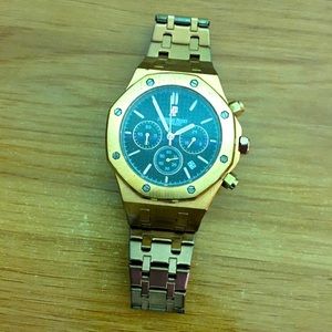 Gold watch $ chain available for affordable price